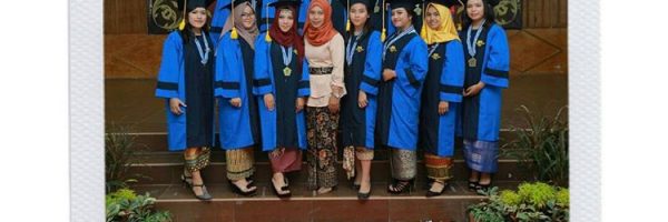 Seragam Sekolah SMA di Indonesia